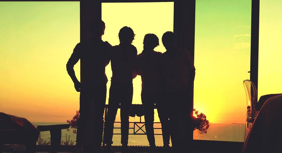 1004911_10201811944529119_755762386_n