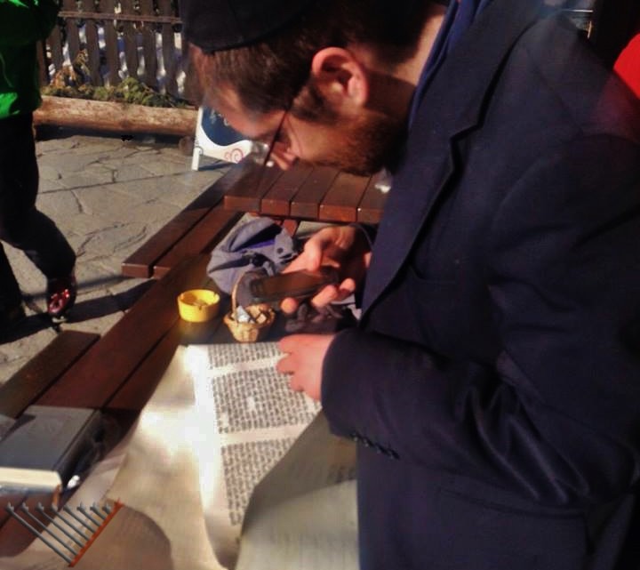 10614224_912719535434647_2360576443837716791_n